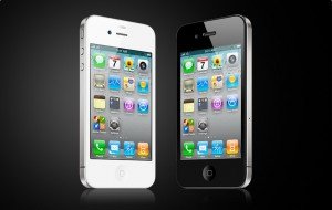 siapa yang bisa menolak iPhone 4 ini? :D